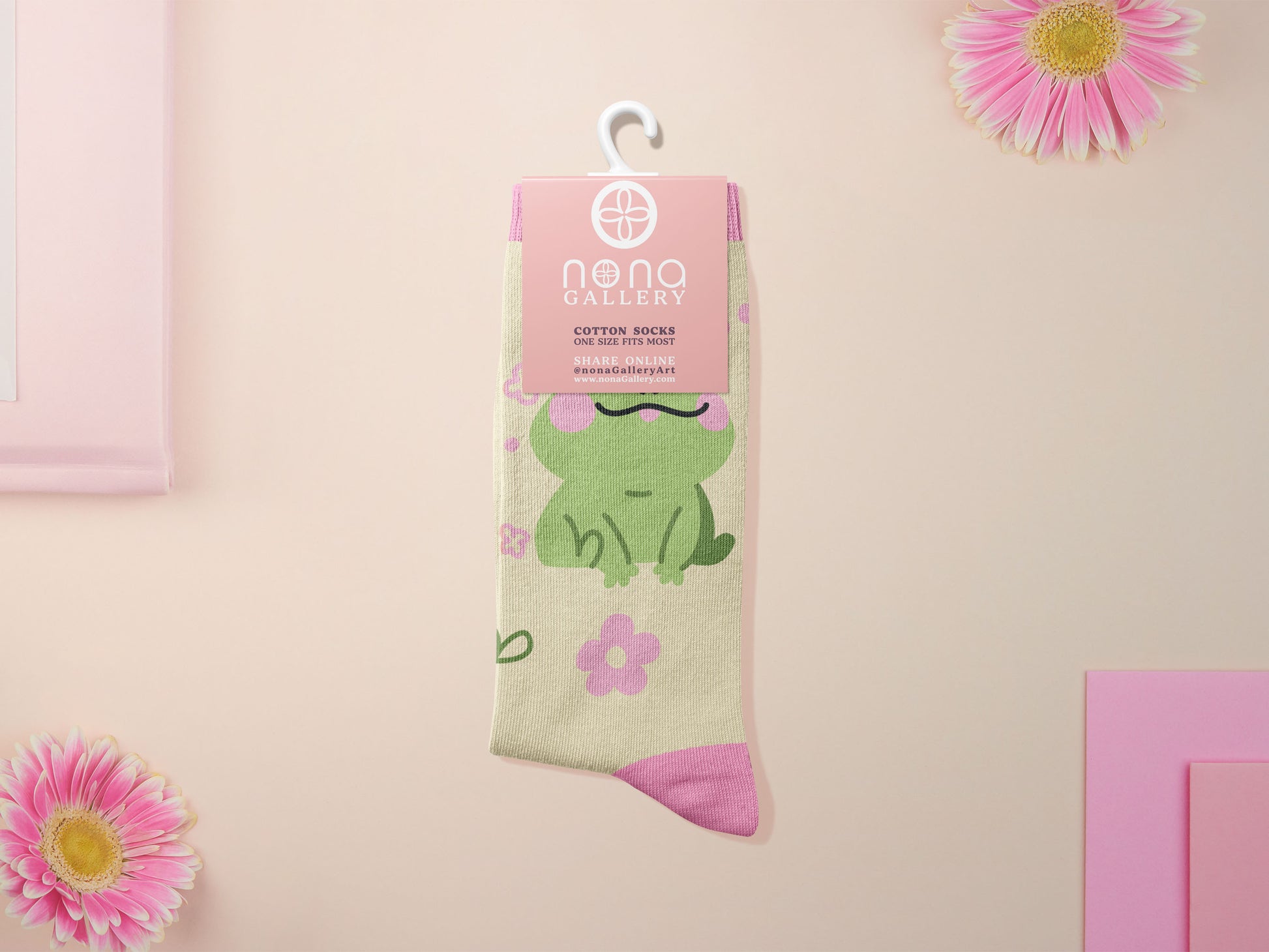Cute knitted pastel cotton crew socks with different cute frogs pattern design