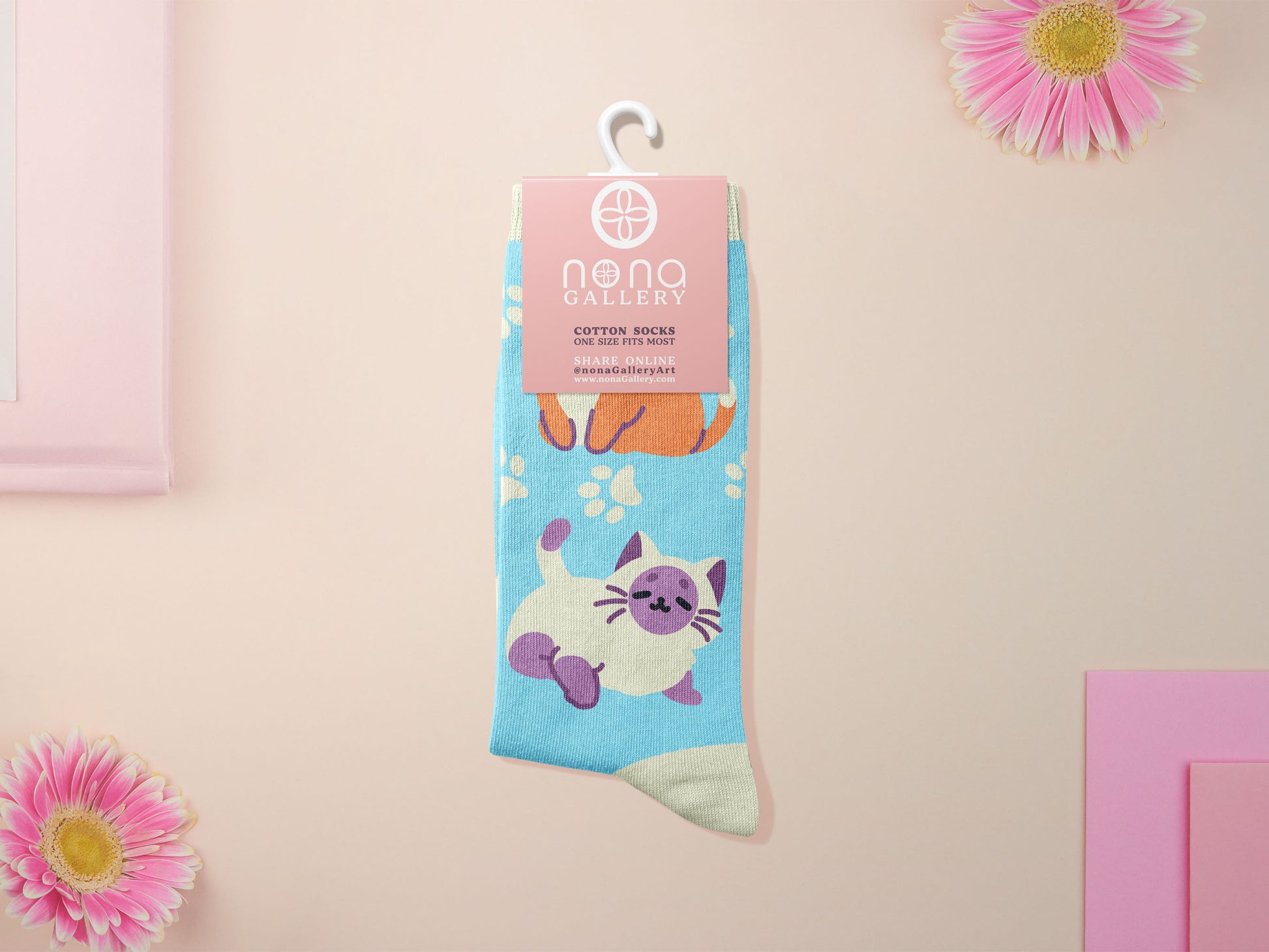 Cute knitted cotton crew socks with different cute cats and kittens pattern design