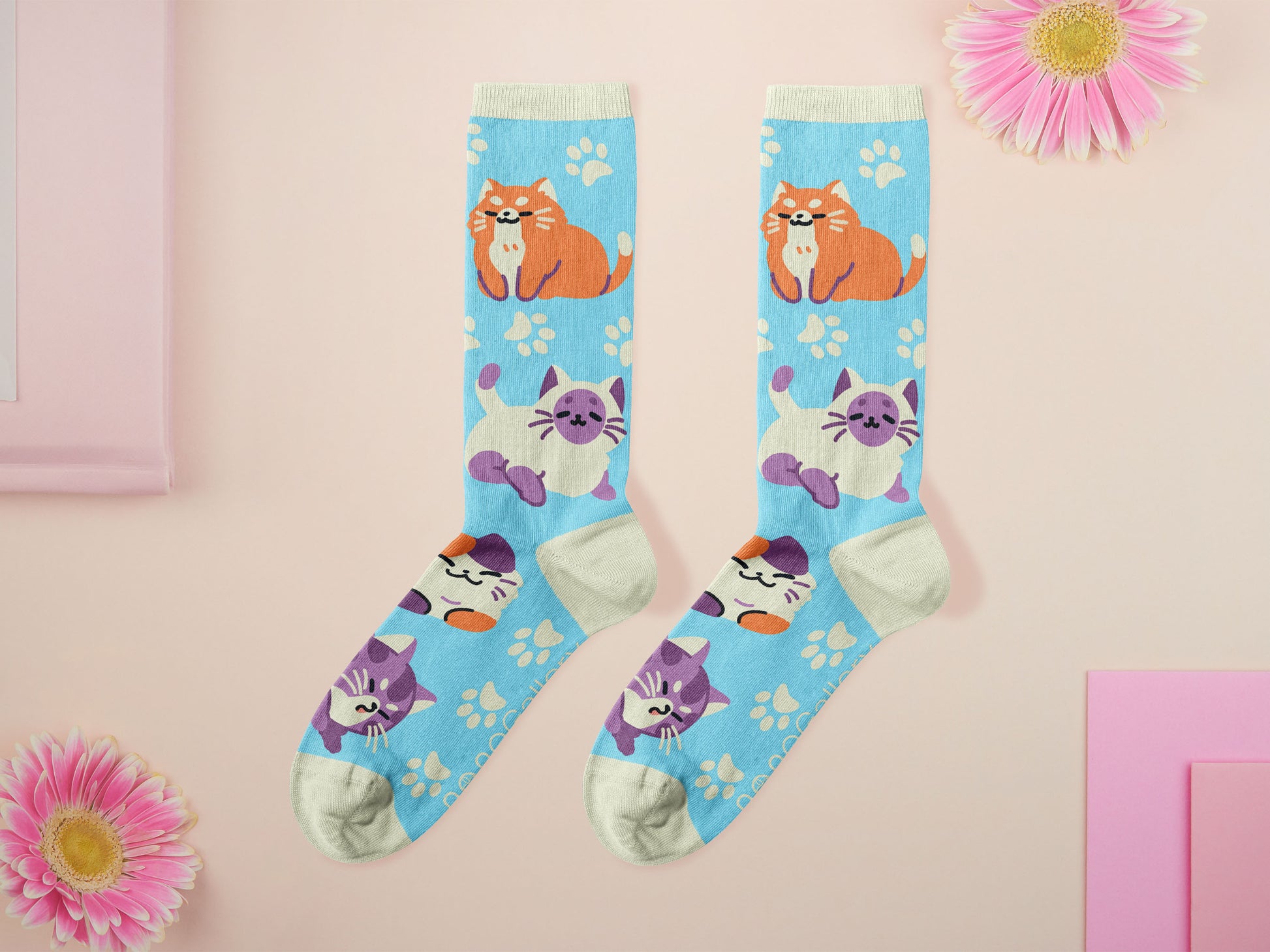 Cute knitted cotton crew socks with different cute cats and kittens pattern design
