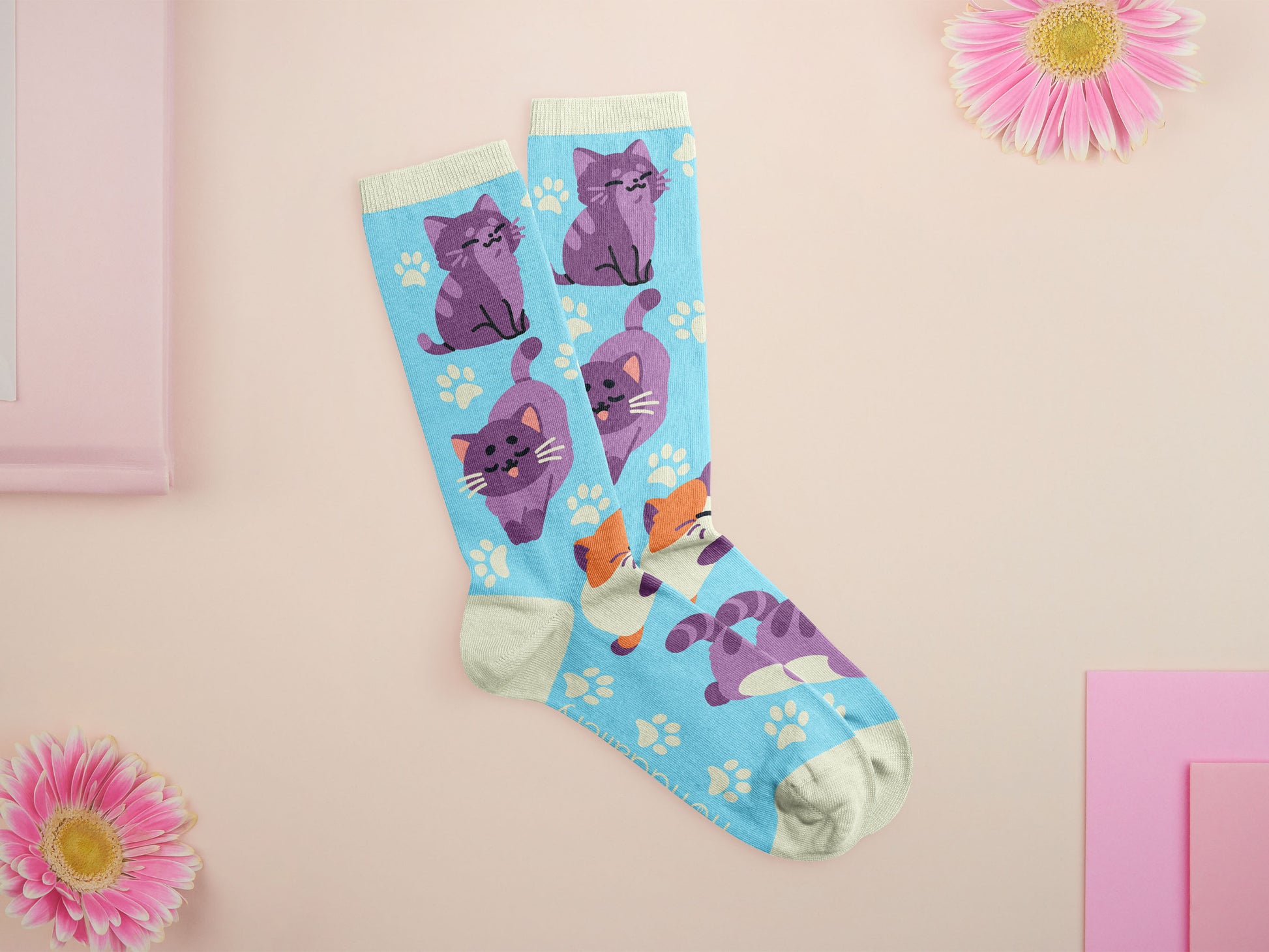 Cute knitted cotton crew socks with different cute cats and kittens pattern design
