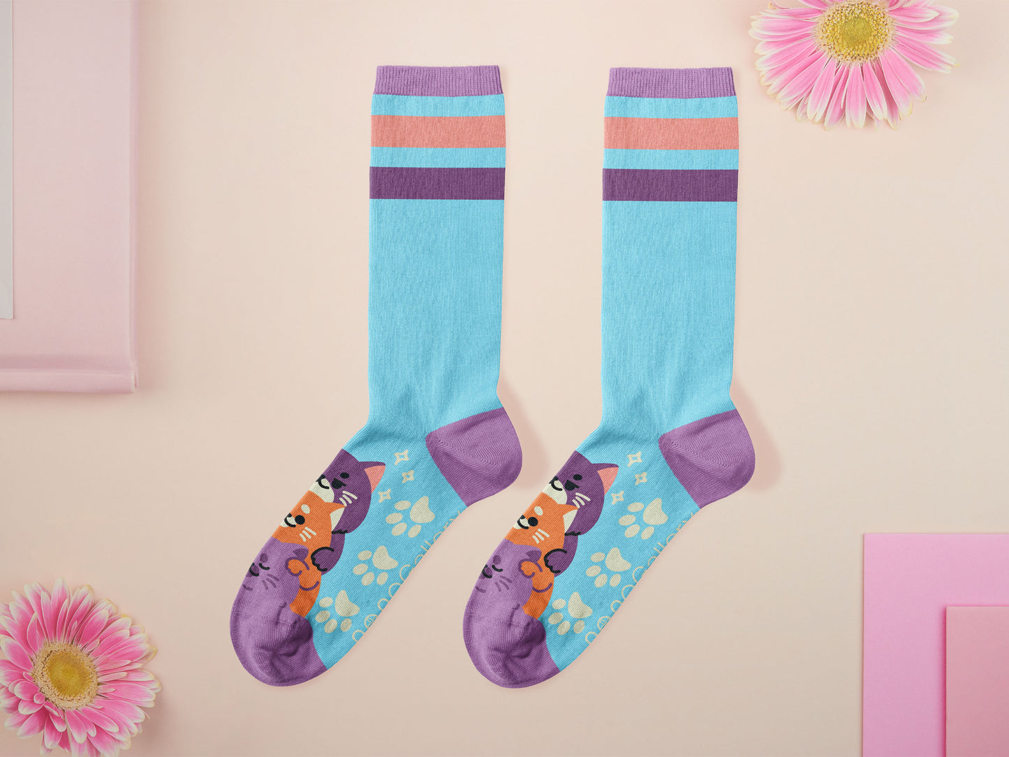 Cute knitted cotton crew socks with different cute cats and kittens pattern design on the toes of the socks.