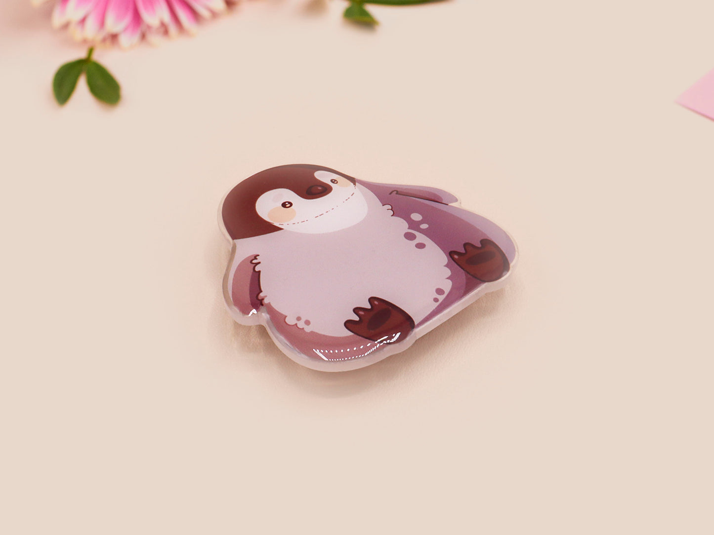 Cute popsocket phone grip with an adorable emperor penguin chick design