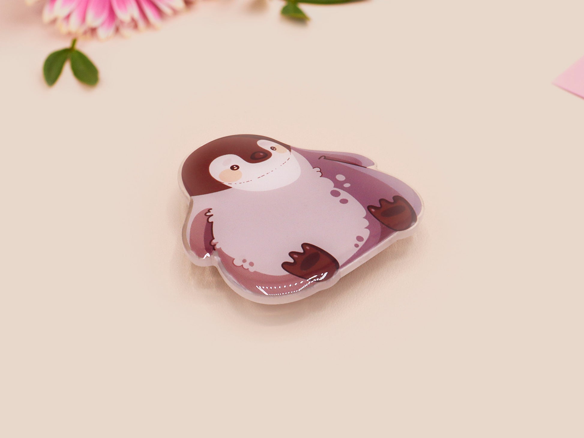 Cute popsocket phone grip with an adorable emperor penguin chick design