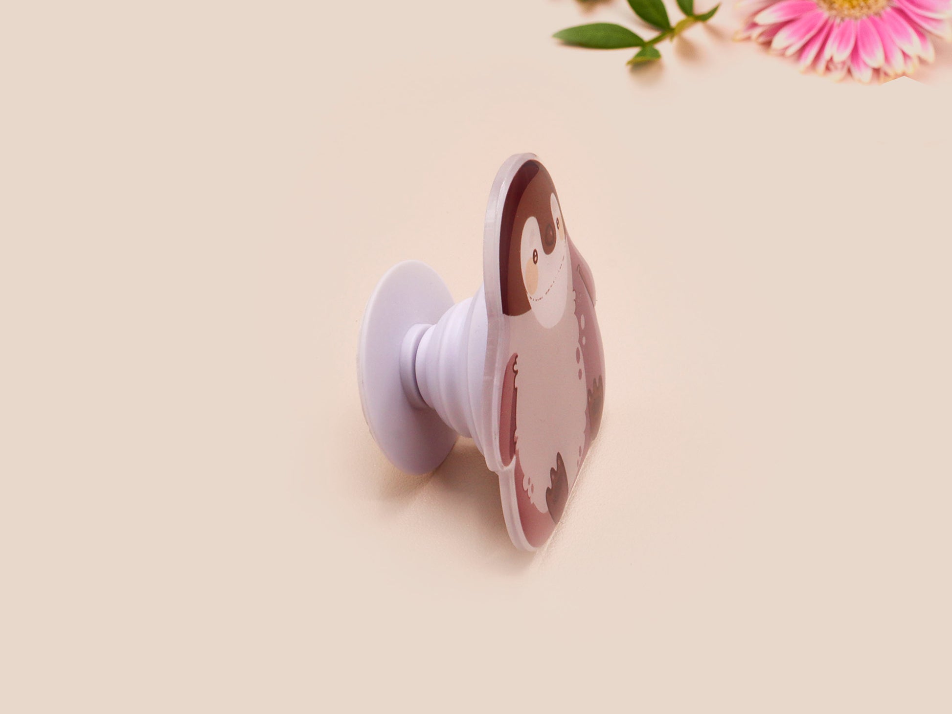Cute popsocket phone grip with an adorable emperor penguin chick design