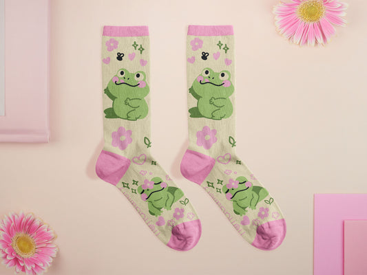 Cute knitted pastel cotton crew socks with different cute frogs pattern design