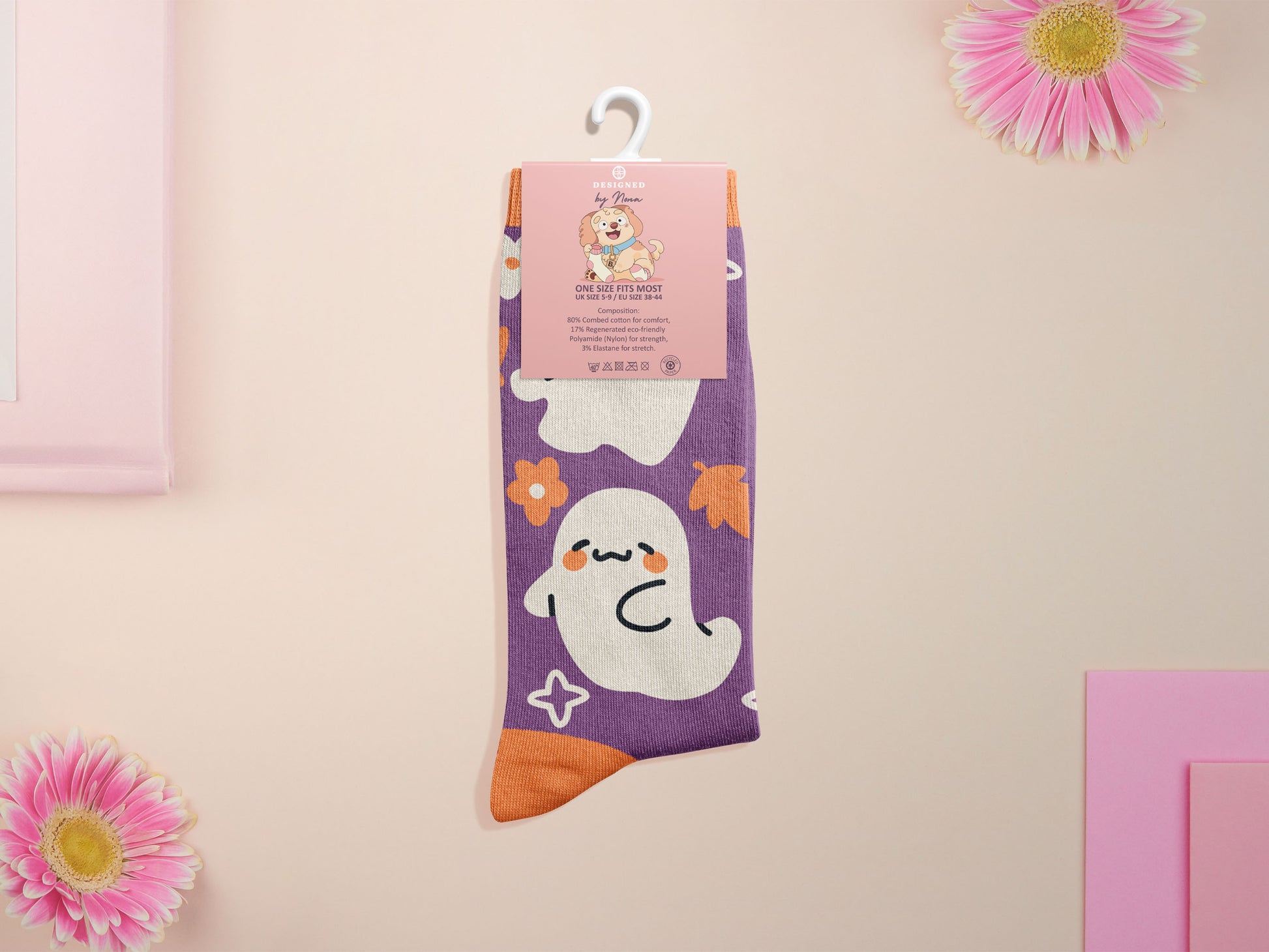 Cute knitted cotton crew socks with an autumn-themed ghost design.