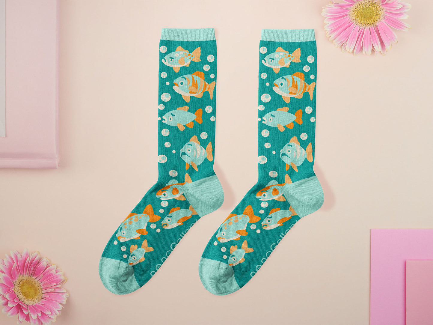 Cute knitted cotton crew socks with an underwater fish design.